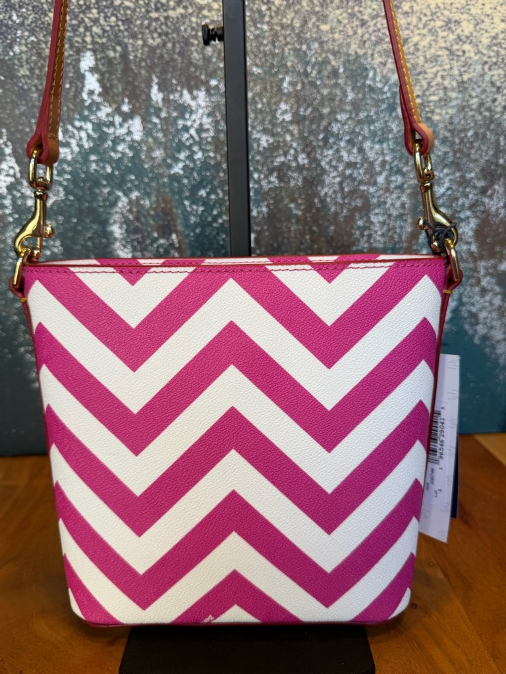 Dooney & Bourke Barbiecore Pink/White Chevron Crossbody NWT - Picture 13 of 15